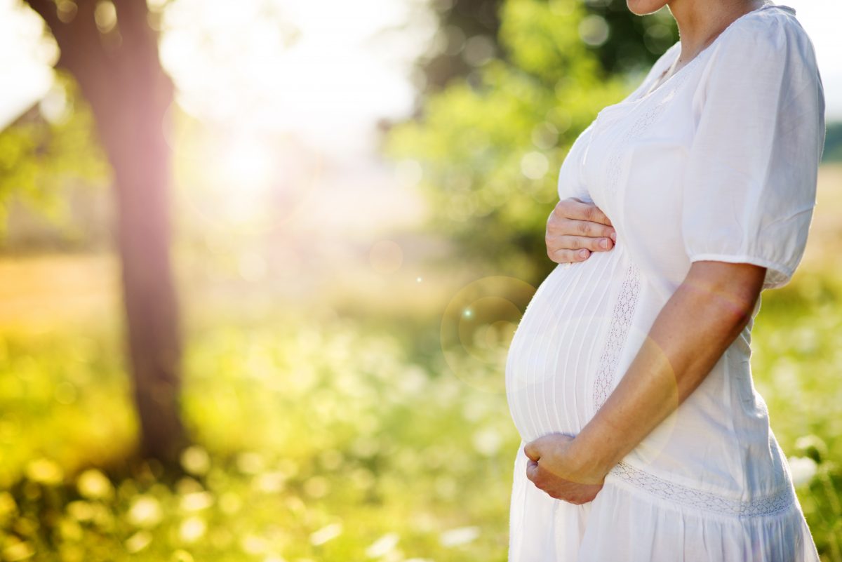 3 reasons pregnant women should take a probiotic